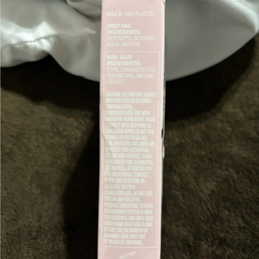 L.A. Colors Nail Tip Kit with Glue and File